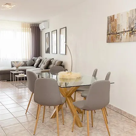 Lägenhet Two Identical Designer 2bd Flats With Sea View In By Flat Mаnager Baltjik