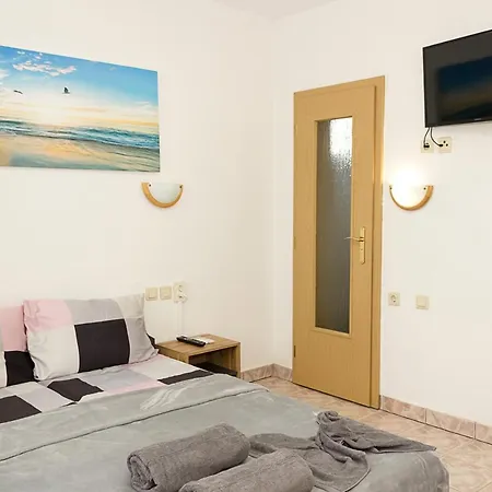 Two Identical Designer 2bd Flats With Sea View In By Flat Mаnager