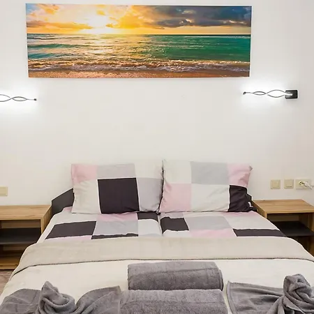 Two Identical Designer 2bd Flats With Sea View In By Flat Mаnager 巴尔奇克